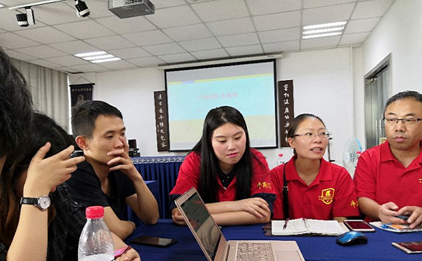 牛商爭(zhēng)霸各小組討論問(wèn)題 牛商爭(zhēng)霸各小組討論問(wèn)題