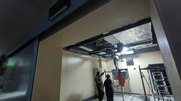 四川光銘設(shè)備懸吊架施工中 四川光銘設(shè)備懸吊架施工中